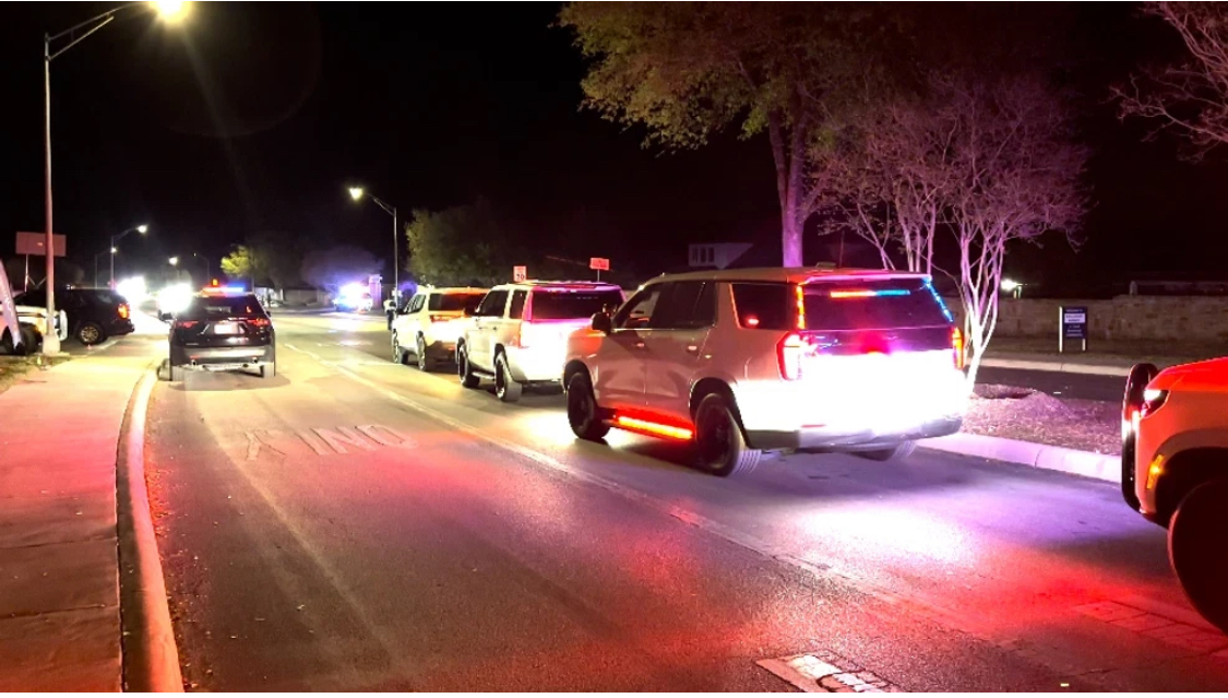 Deadly High-Speed Crash After Vehicle Break-In Spree,Two Suspects Killed in Early Morning Pursuit